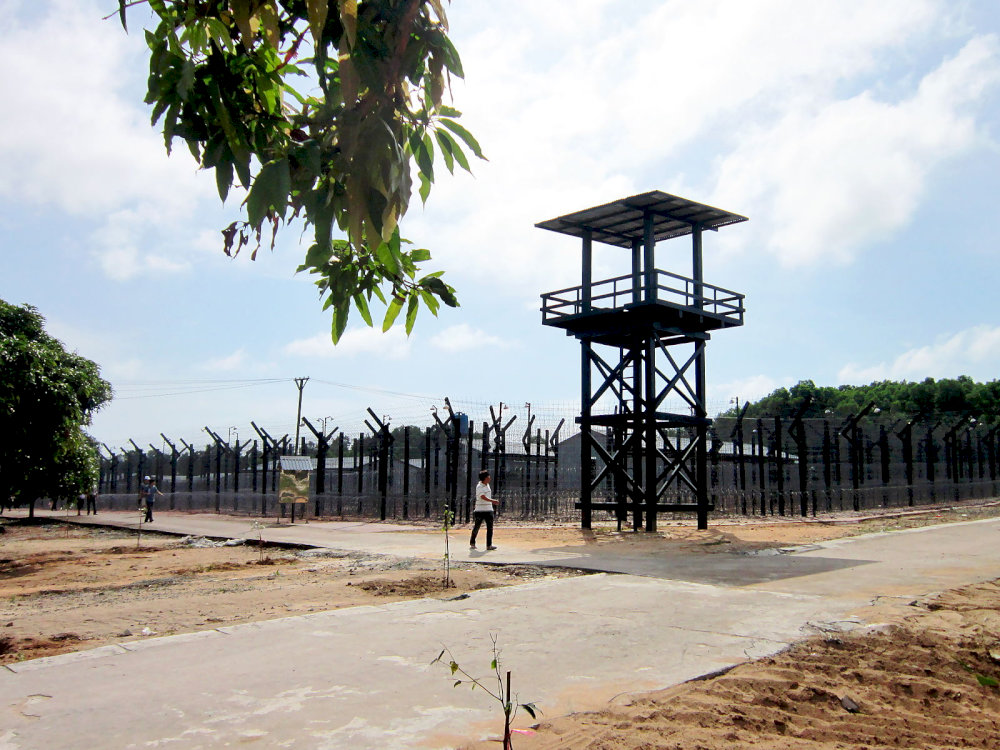 Phu Quoc Prison is located in an expansive, open area, maintaining an isolated feel reminiscent of its wartime atmosphere